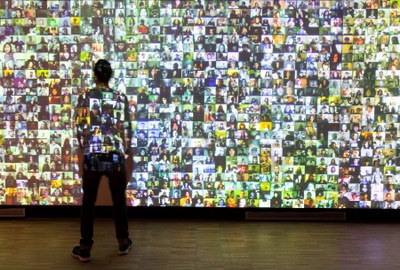 Arriba l'exposició 'Immersos en les dades'