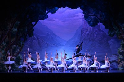 El ballet clàssic arriba aquest divendres a l’Ateneu amb l’obra El llac dels cignes