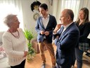 El conseller de Drets Socials, Carles Campuzano, visita els pisos ViuB2 d’Igualada per conèixer el seu funcionament