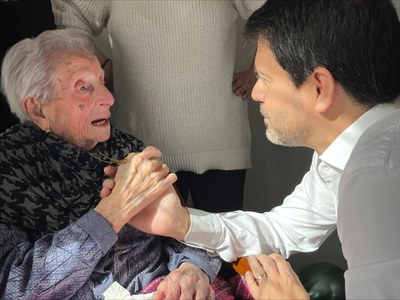 L’Ajuntament d’Igualada felicita la centenària Luisa Sanchez Camaras