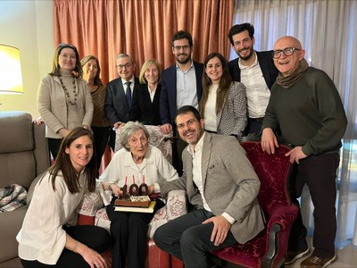 L’Ajuntament d’Igualada felicita la centenària Maria Costas Ramon