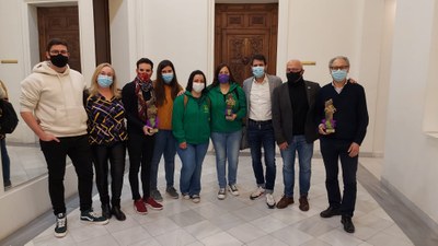 La comparsa “Recuperem el temps” del grup Lokiloké guanya la rua de Carnaval 2022 d’Igualada 