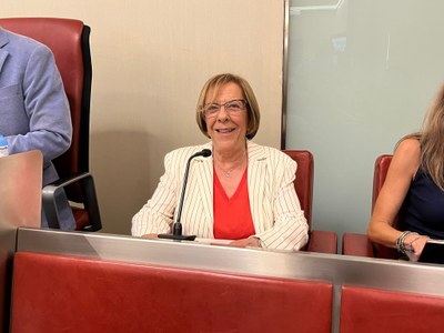 La Síndica Municipal de Greuges, Rosa M. Sánchez, presenta la memòria d’activitats de l’any 2024 al ple